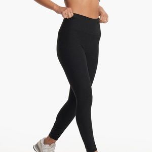 NWOT Vuori Clean Elevation Legging